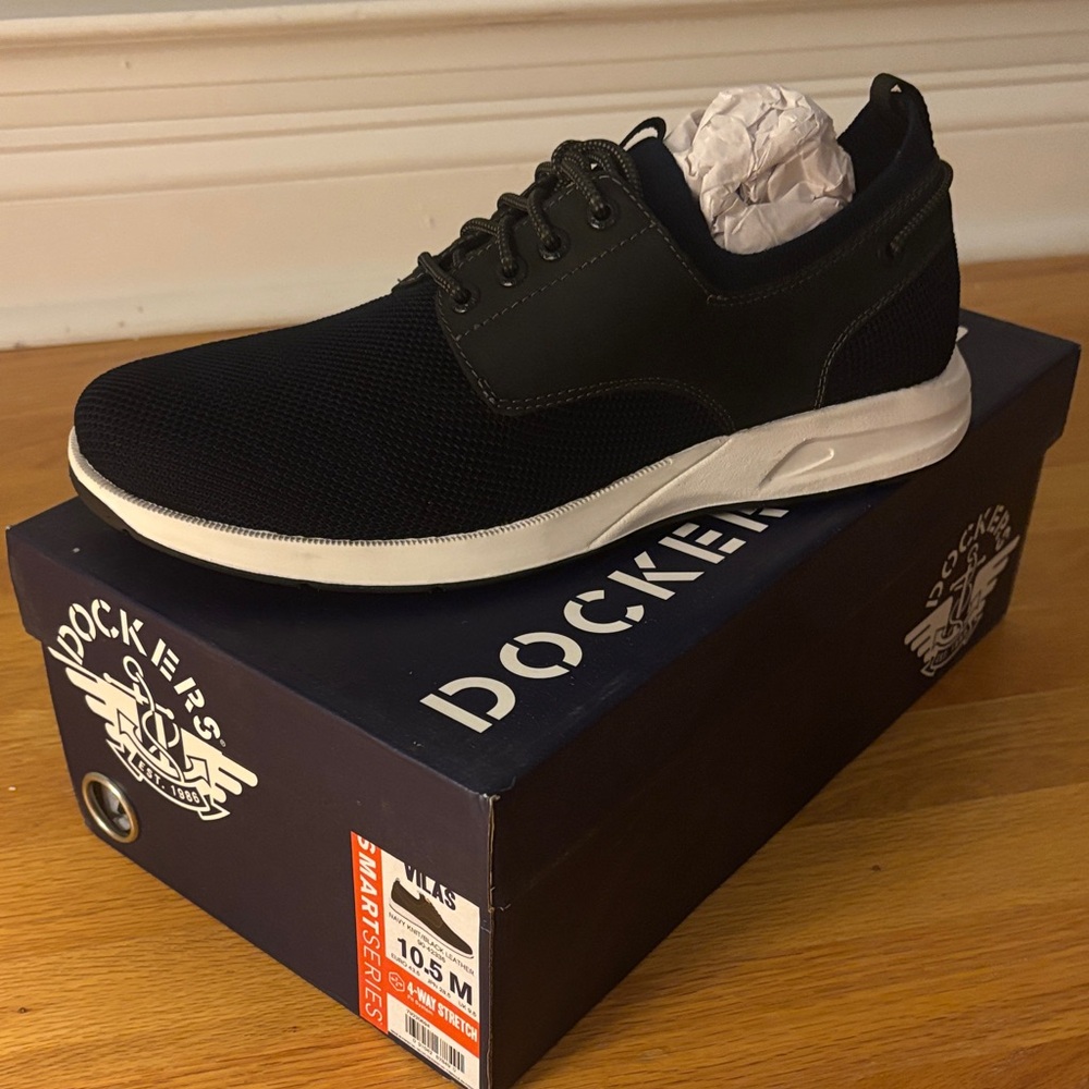Dockers Men's Black and White Sneakers